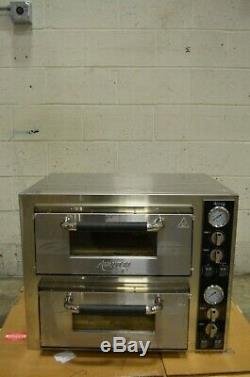 Avantco DPO-18-DD Double Deck Countertop Pizza Oven with Two Independent Chamber