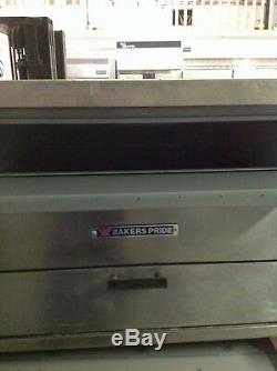 Bakers Pride Counter Top Double Door Pizza Oven GP-61 Nat Gas