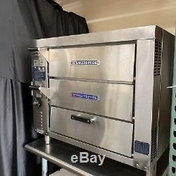 Bakers Pride, GP51 natural gas countertop double deck pizza/bake oven