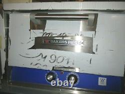 Bakers Pride Model P22 Counter-top Pizza Oven, 208 Volts