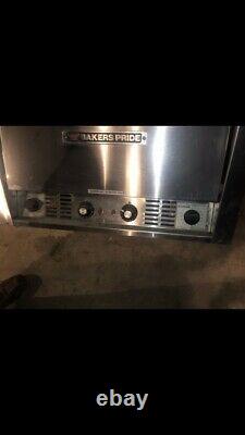 Bakers Pride P44s Countertop Pizza/Pretzel Oven Double Deck, 208V, 3 Phase