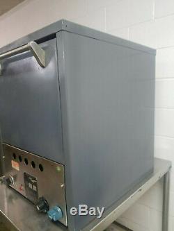 Castle P018N Countertop 2 Stone Deck Pizza Sandwich Oven L. P. Gas Tested