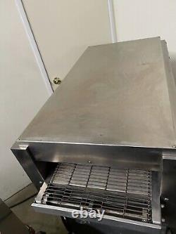HOLMAN QT14 Counter Top Conveyor Toaster Oven