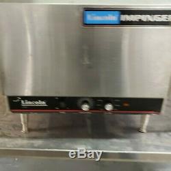 Lincoln 1301 Electric Conveyor Pizza Sub Tabletop Oven