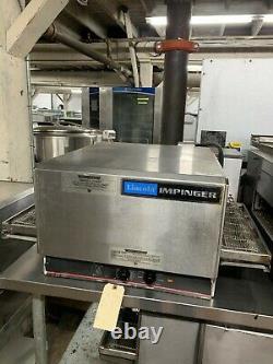 Lincoln Conveyor Pizza 1301 oven 16W conveyor belt counter top
