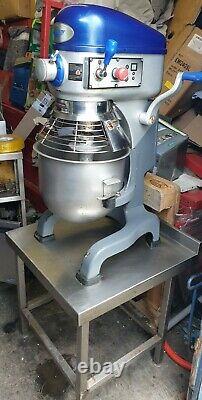 Vollrath 4075703 Bench Mounted 20 Litre Planetary Mixer with Stand Bakery Pizza
