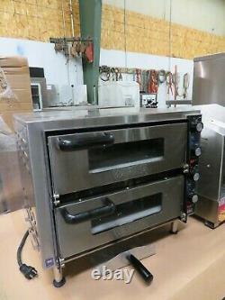 Waring WPO350 Countertop 23 Wide Double-Deck 2-Door 14 Diameter Pizza Oven